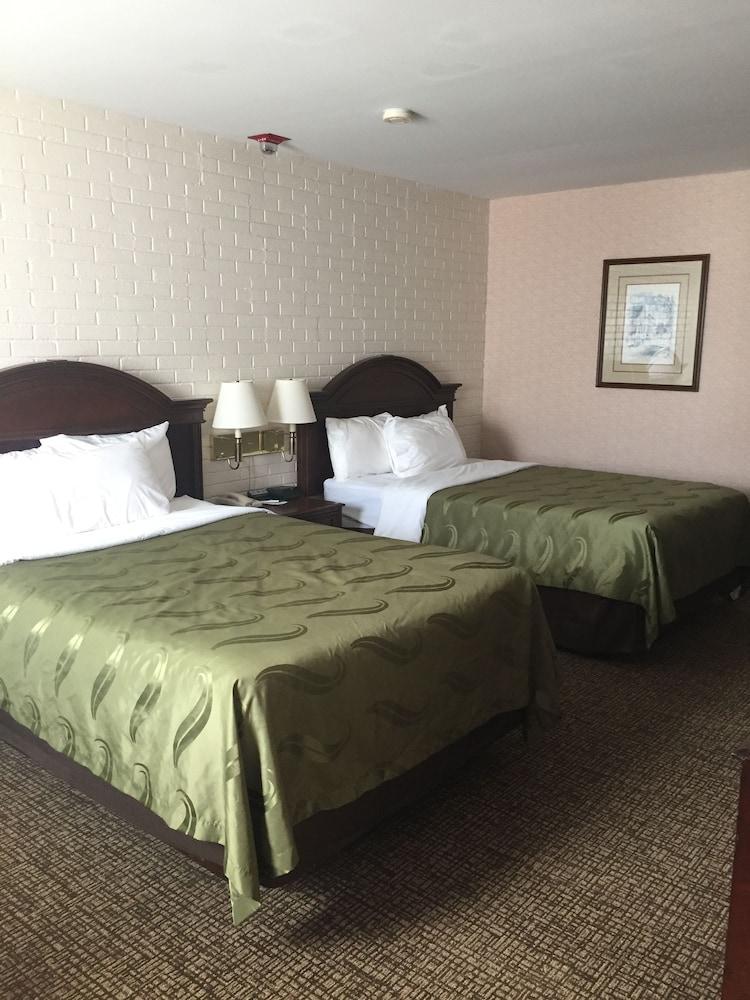 Quality Inn Pittsburgh Airport Oakdale Eksteriør bilde