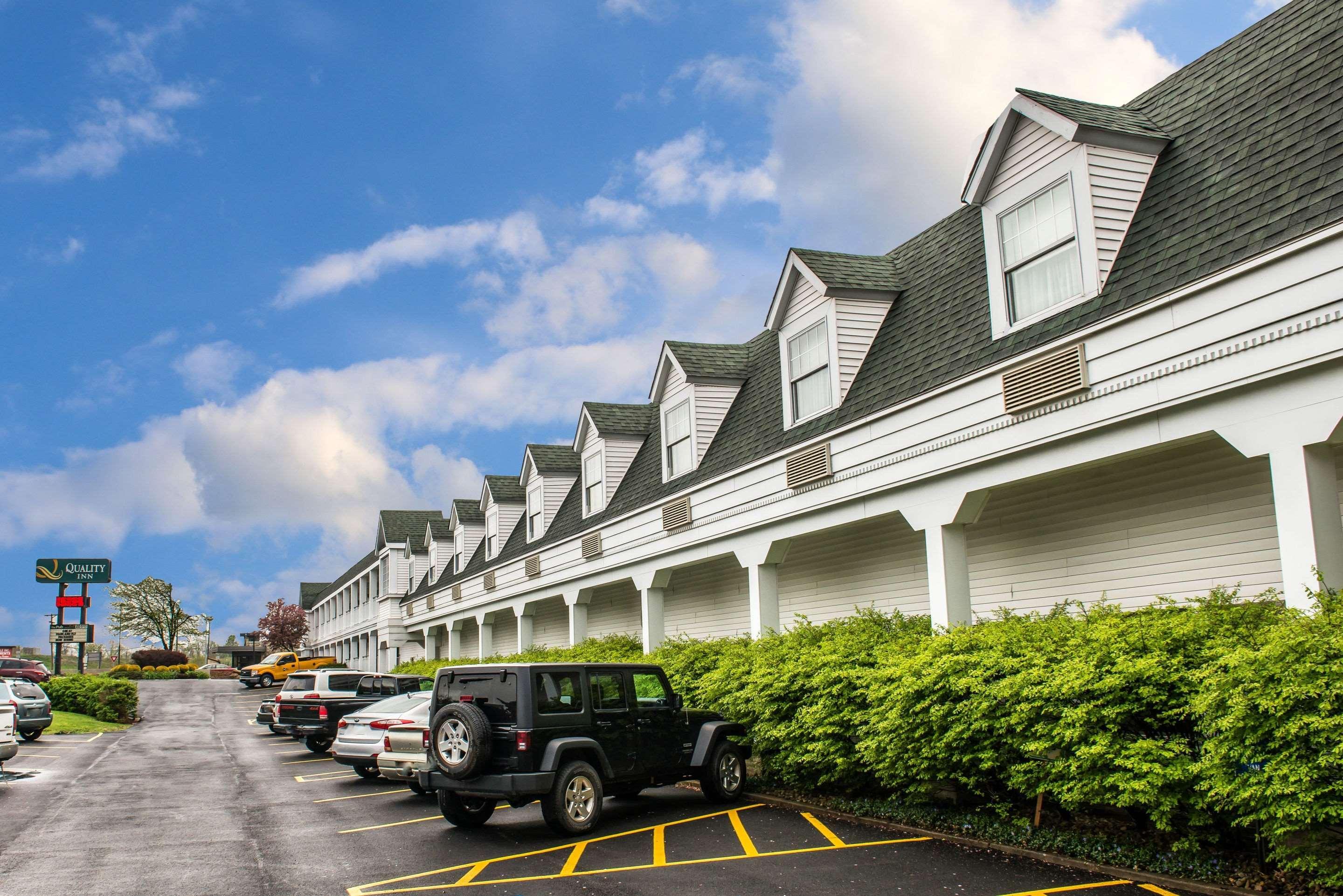 Quality Inn Pittsburgh Airport Oakdale Eksteriør bilde