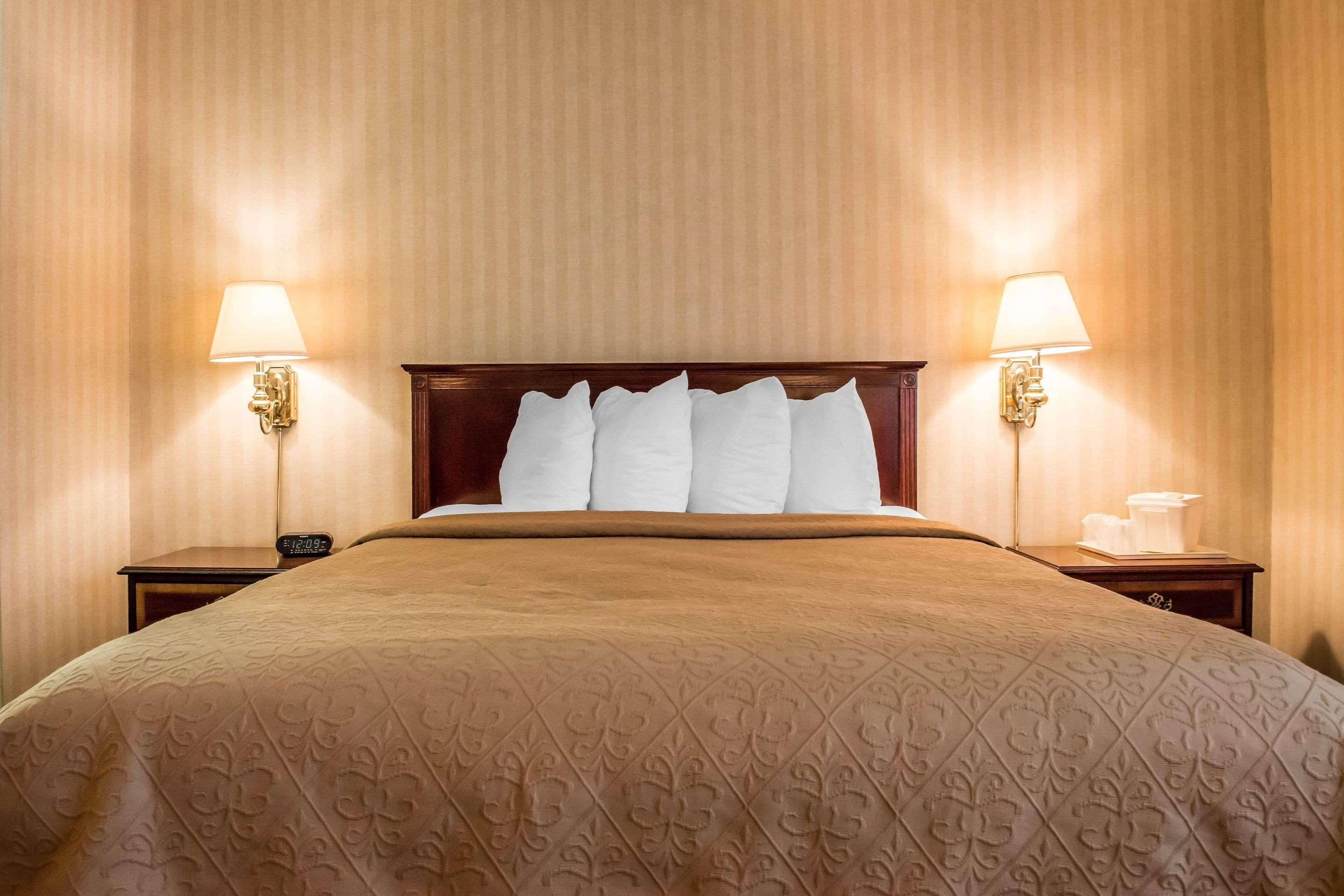 Quality Inn Pittsburgh Airport Oakdale Eksteriør bilde